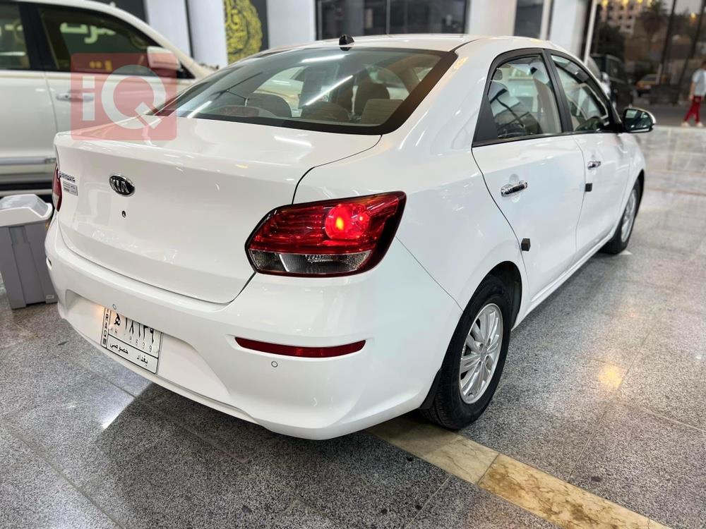 Kia Pegas